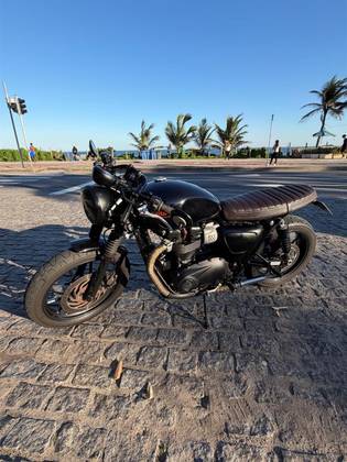 TRIUMPH STREET TWIN TRIUMPH STREET TWIN